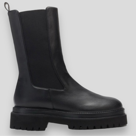 Good American Pull On Lug Thick Sole Chunky Chelsea Black Boots - Picture 3 of 10